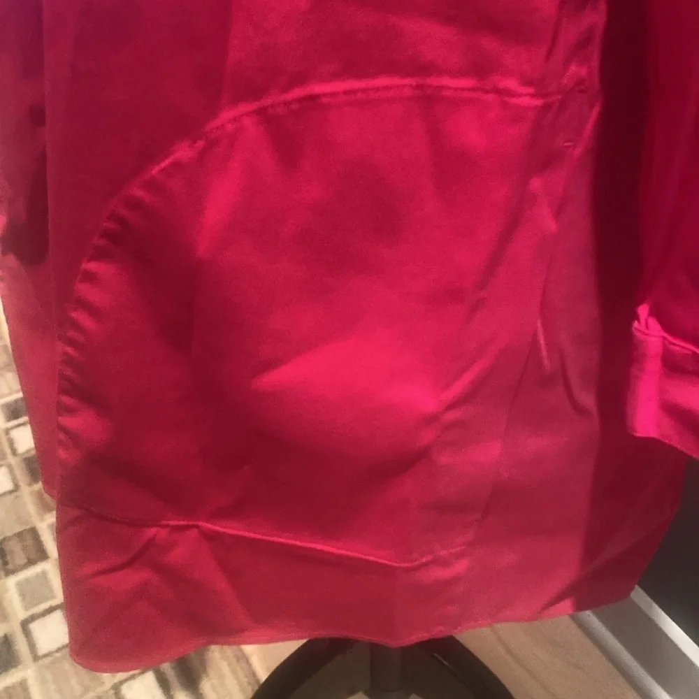 Women's Lafayette 148 hot pink Tunic length Button-Up Shirt. Size 10 - Picture 4 of 6
